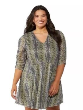 Cato Plus Size Green Mesh
Overlay Snake Print Swing Dress Sz 22/24